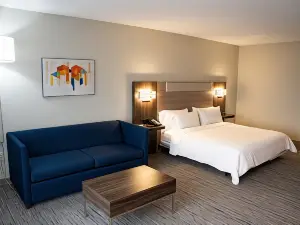 Holiday Inn Express & Suites West Chester