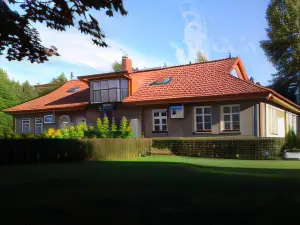 Klaipeda Inn Private Parking and Kitchen