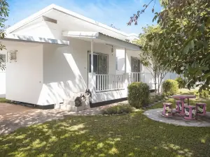 Treeside Guest House