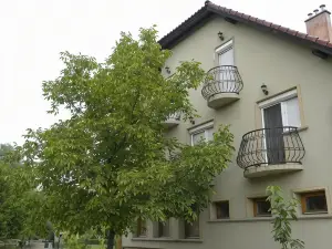 Mézesvölgy Vendégház