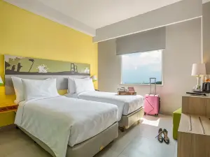 KHAS Surabaya Hotel