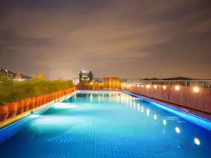 E Square the Fern, Pune