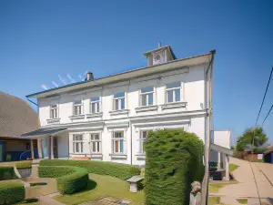Nina Kordon Guesthouse