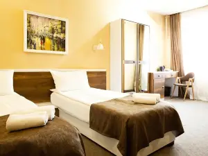 Hotel Diplomat