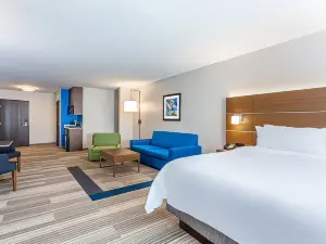 Holiday Inn Express & Suites Eau Claire North