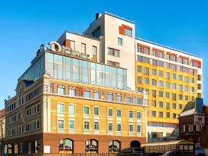 Diplomat Hotel