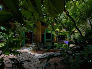 Casa Heliconia