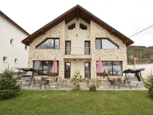 Casa Avy