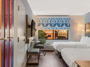 Tru by Hilton Greensboro