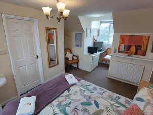 Tennyson Lodge