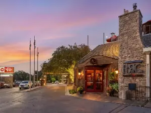 Best Western Plus White Bear Country Inn