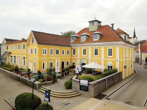 多瑙河畔伊布斯旅館