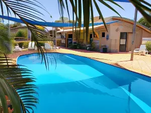 Samson Beach Chalets