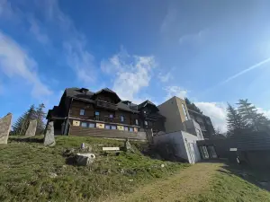 Das AlplResort "ALMfrequenz"