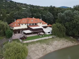 Camelot Club Hotel
