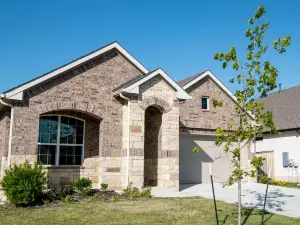 Inviting Cozy Haven with Garden & WiFi Amenities