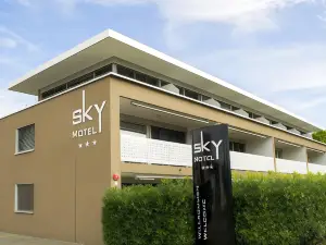 Sky Motel