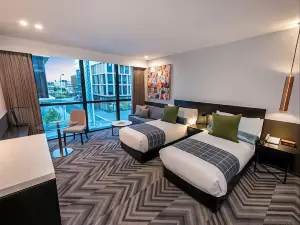 Rydges Perth Kings Square an EVT hotel