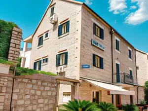 Central Apartments Bol