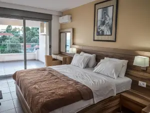 Hotel Mediterraneo Liman Free Private Beach for Hotel Guest