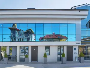 Hotel Villa Rosario II, Edificio Moderno