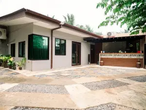 Alona Princess Suites