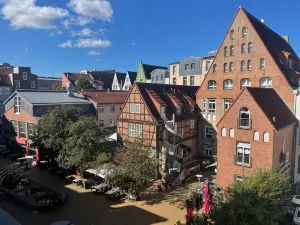 โรงแรม แอม ฮอพเฟนมาร์คท์