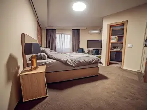Szur Home