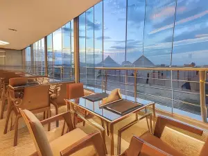 Pyramids Plateau Hotel