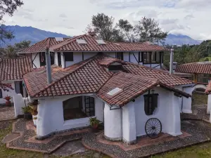 Sierra Alisos Hotel de Campo