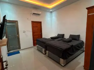 Zero Kost H.Bustomi