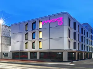 Moxy Lausanne City