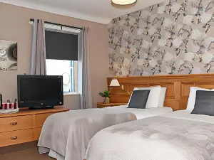Greyhound Hotel
