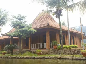 KAMPUNG TURIS RESORT & WATERPARK