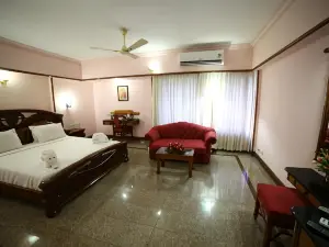 Mayura Residency