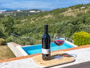 Terra Magica Deluxe Apartment or Room with Private Parking, Terrace and Sea View