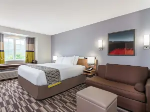 Microtel Inn & Suites by Wyndham New Martinsville