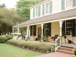 Hodge Podge Lodge