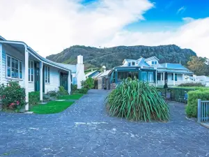 Touchwood Cottages