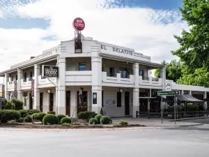 Delatite Hotel
