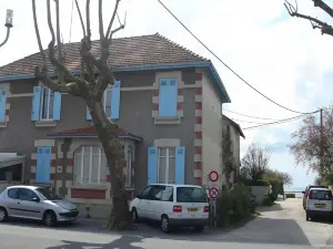 Les Flots Bleus