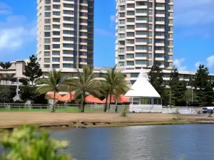 Ramada Hotel & Suites by Wyndham Noumea