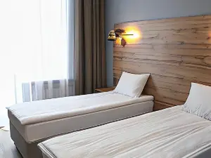 Kristall Hotel