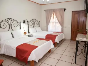 Encanto de la Sierra Hotel
