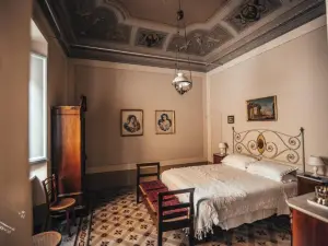 Palazzo Capparucci - Dimora Storica - Guest House