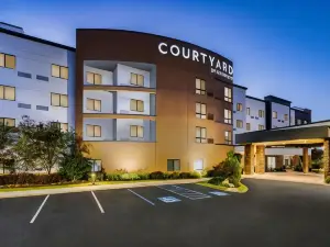 Courtyard Auburn