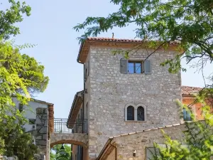 르 프리외레 - 샤토 라 마르티네트