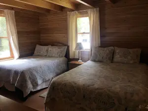 Beddington Lake Log Cabin