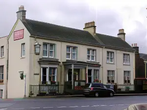 Castle Campbell Hotel