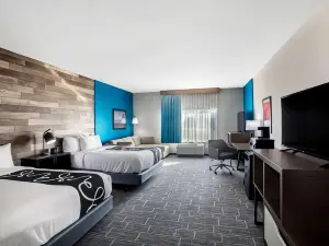 La Quinta Inn & Suites by Wyndham Pittsburg